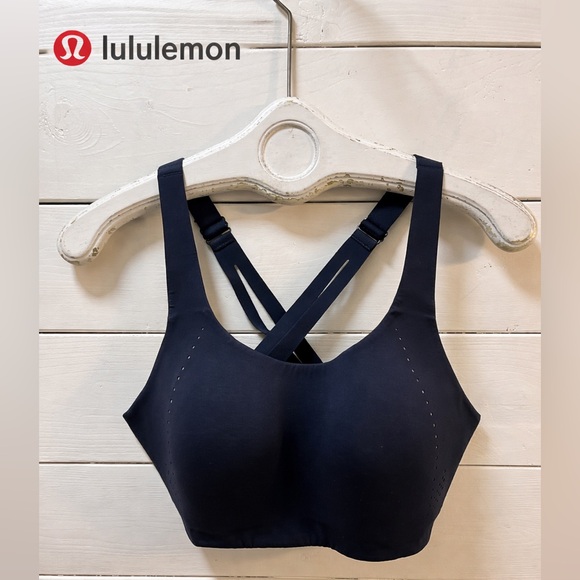lululemon athletica Other - LULULEMON Navy Crossback Sports Bra 38D